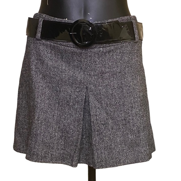 NEW Laundry by Shelli Segal Wool Tweed Front Pleat Mini Skirt in Black - Picture 1 of 6